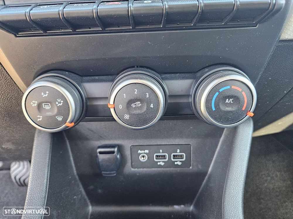 Renault Clio 1.0 TCe Evolution - 39