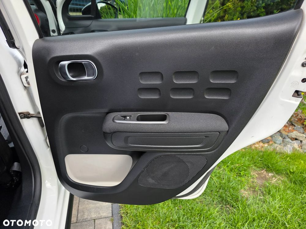 Citroën C3 1.2 PureTech Shine - 26