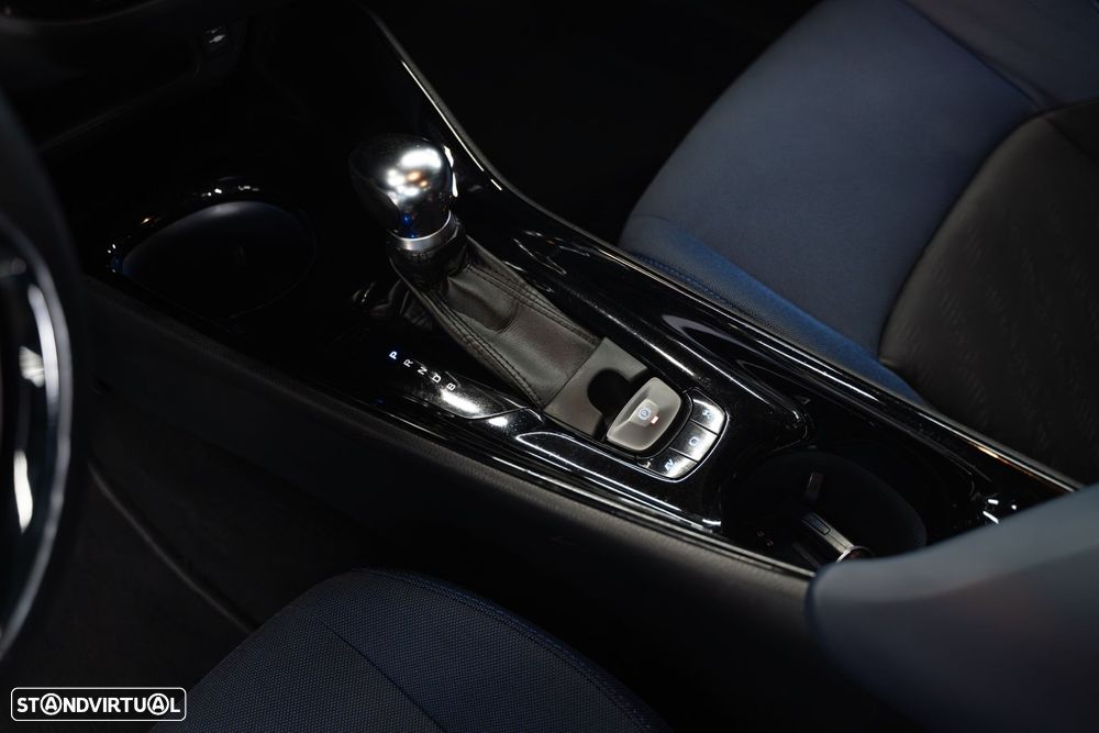 Toyota C-HR 1.8 HSD Exclusive - 30