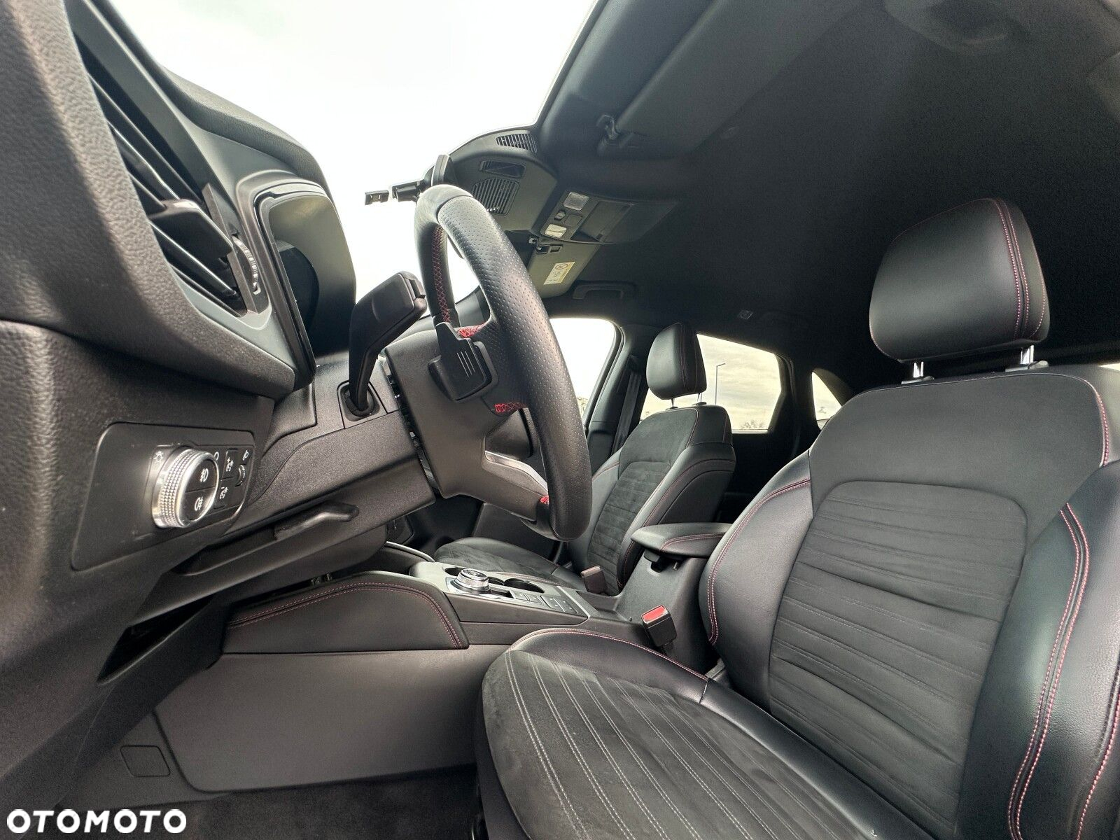 Ford Kuga 2.0 EcoBlue AWD ST-Line X - 12