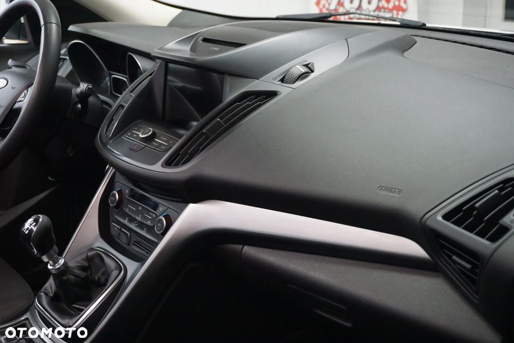 Ford Kuga 2.0 TDCi 2x4 SYNC - 32