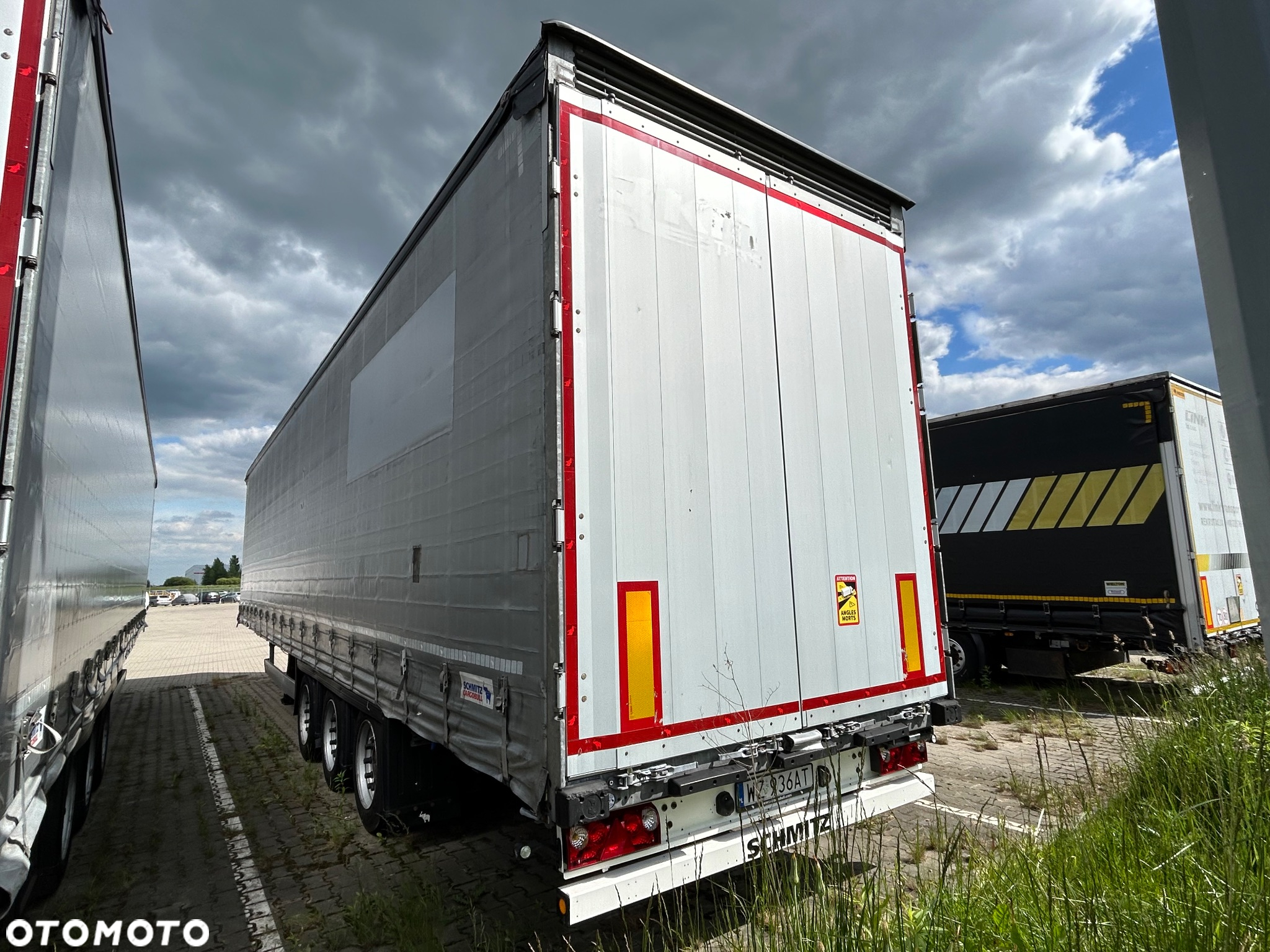 Schmitz Cargobull - - 9