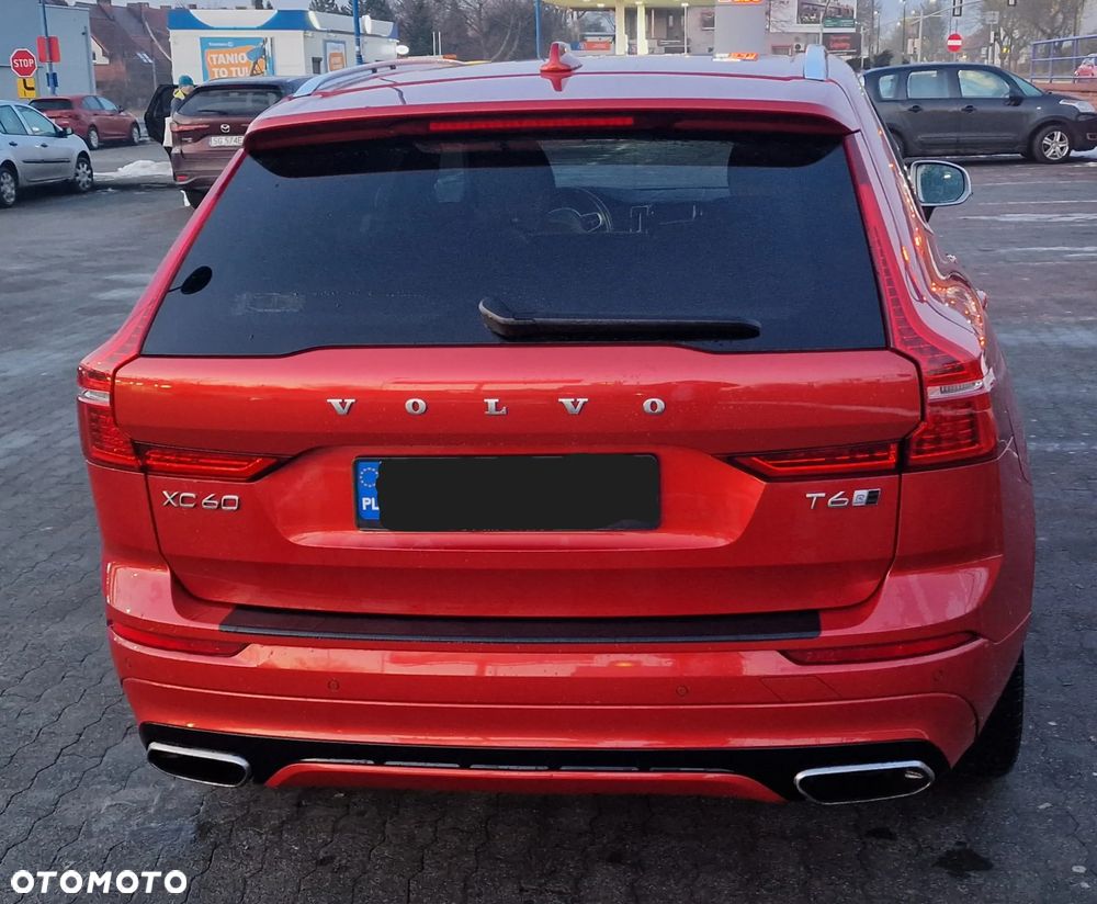 Volvo XC 60 T6 AWD R-Design - 4