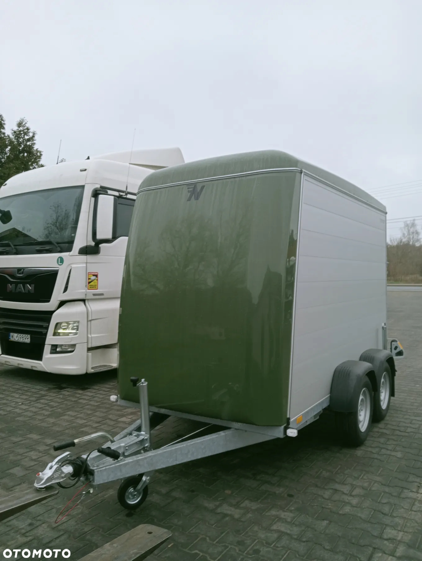 Niewiadów FURGON LAMINATOWY FL2031HTC 310x160x180 - 4