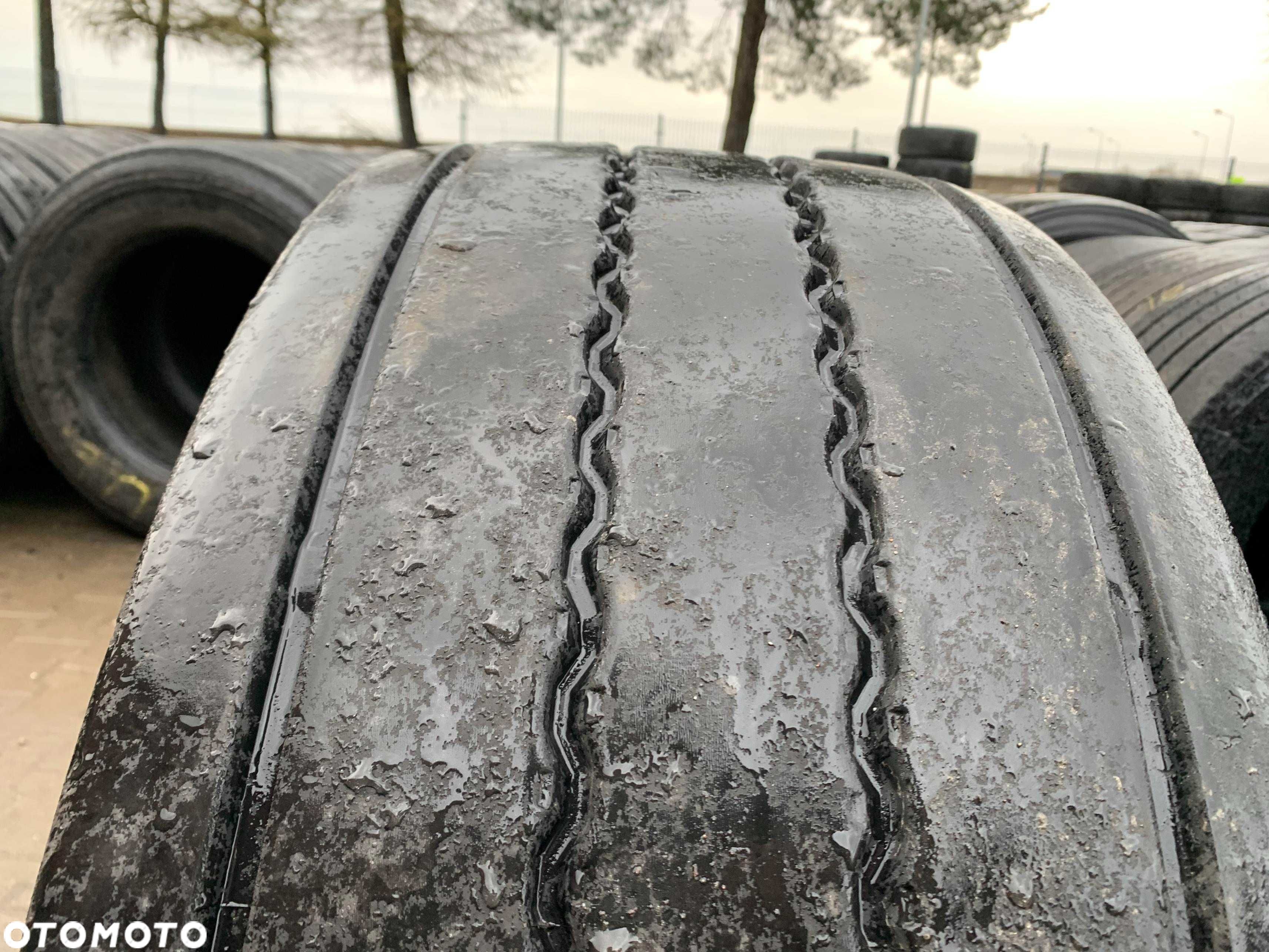 385/55R22.5 Opona SEMPERIT RUNNER T2 7-9mm Naczepa T 2 - 3