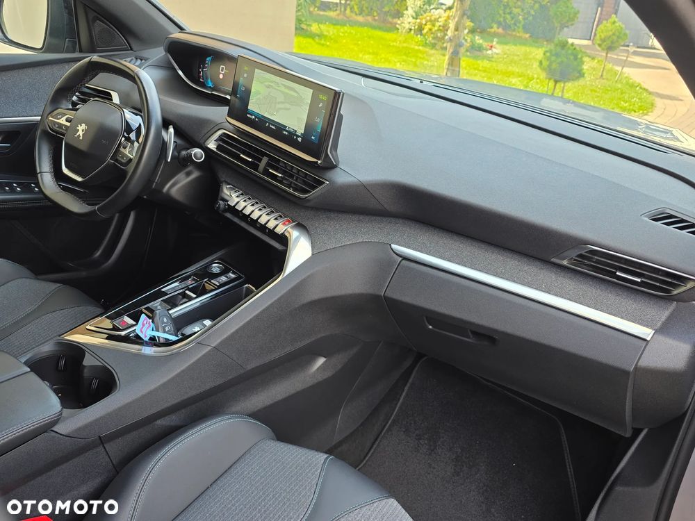 Peugeot 3008 1.6 PureTech Hybrid4 PHEV Allure S&S EAT8 - 28