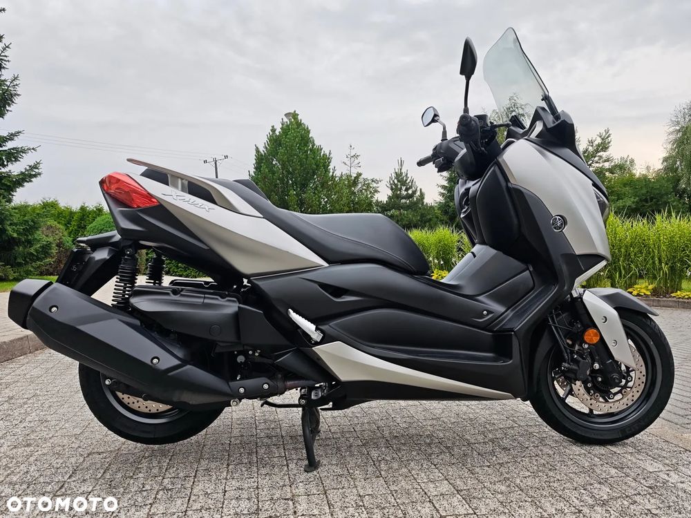 Yamaha X-max - 15