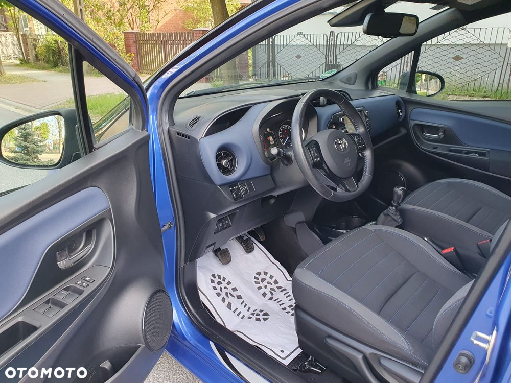 Toyota Yaris 1.5 Premium - 21