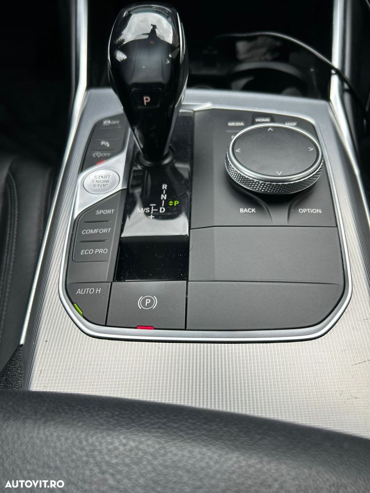 BMW Seria 3 320i AT - 11