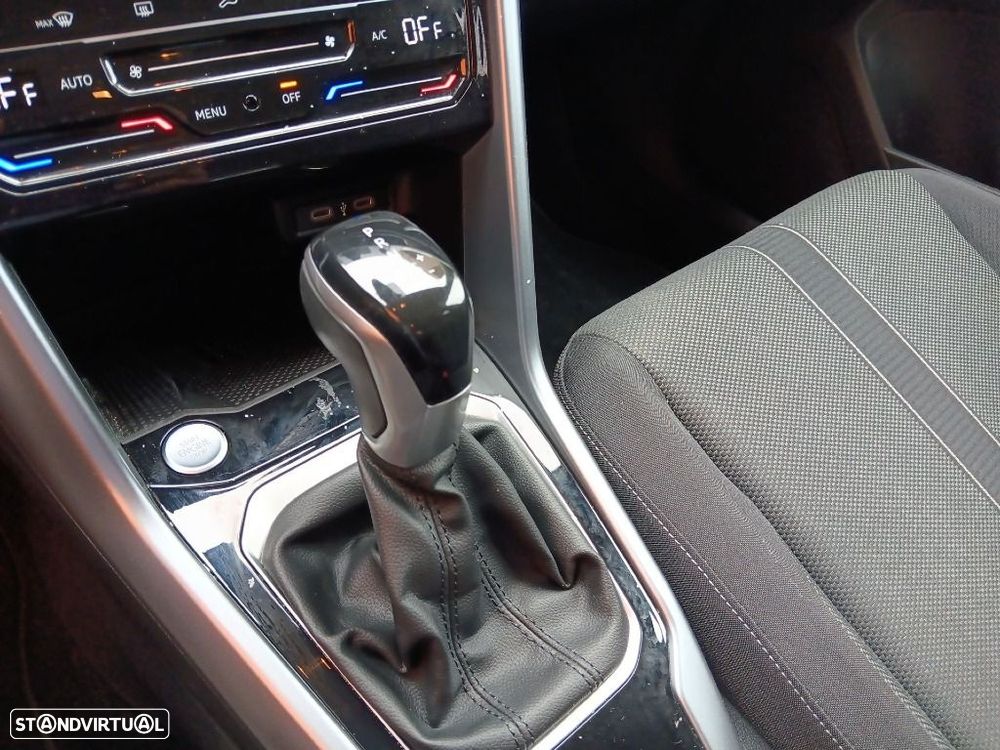VW T-Roc 1.5 TSI Urban DSG - 31