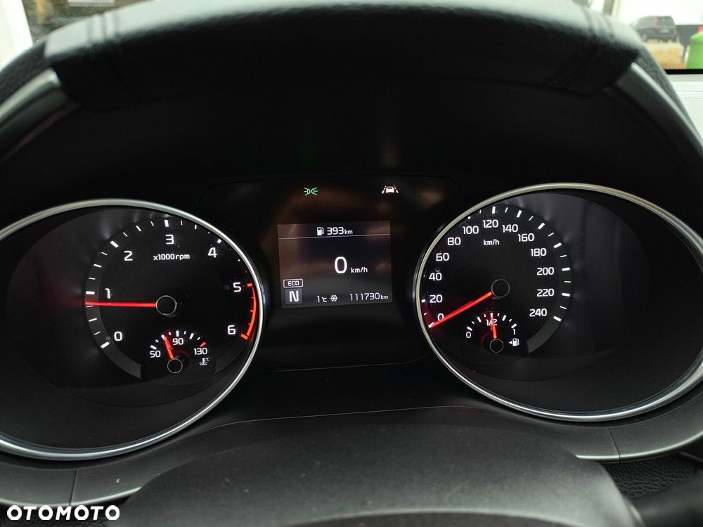 Kia Ceed - 32