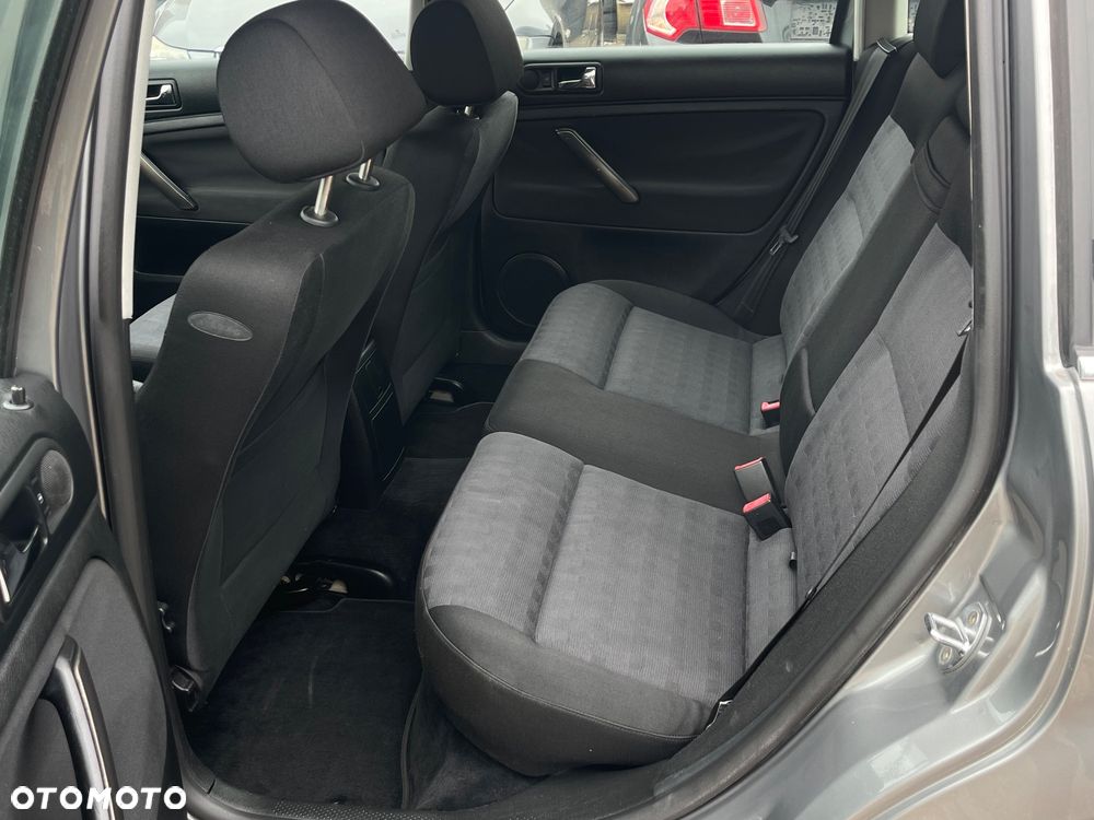 Volkswagen Passat 1.9 TDI - 14
