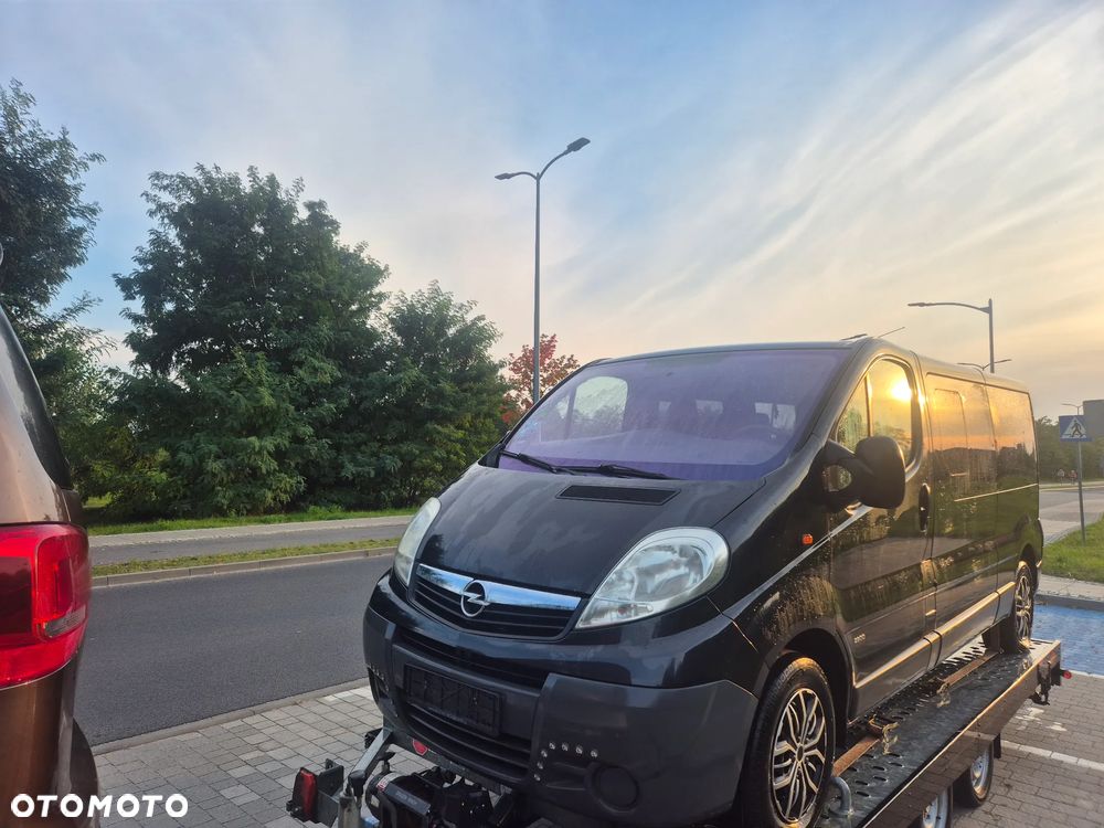 Opel Vivaro - 11