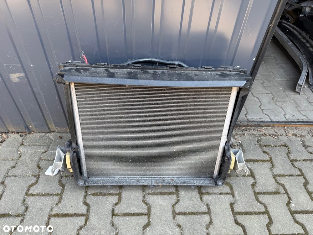KOMPLET CHŁODNIC BMW G11 G12 740i ORYGINAŁ DEMONTAŻ - 1