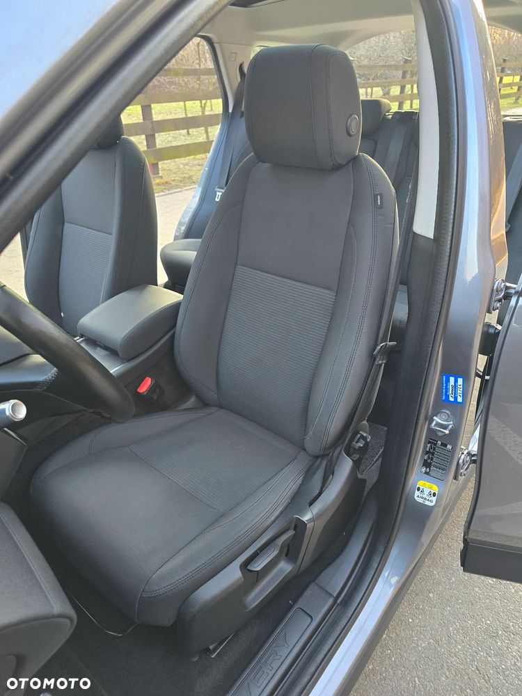 Land Rover Discovery Sport - 19