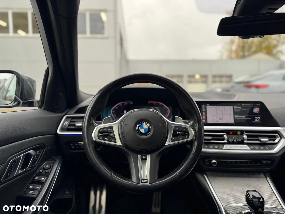 BMW Seria 3 330i xDrive M Sport sport - 28