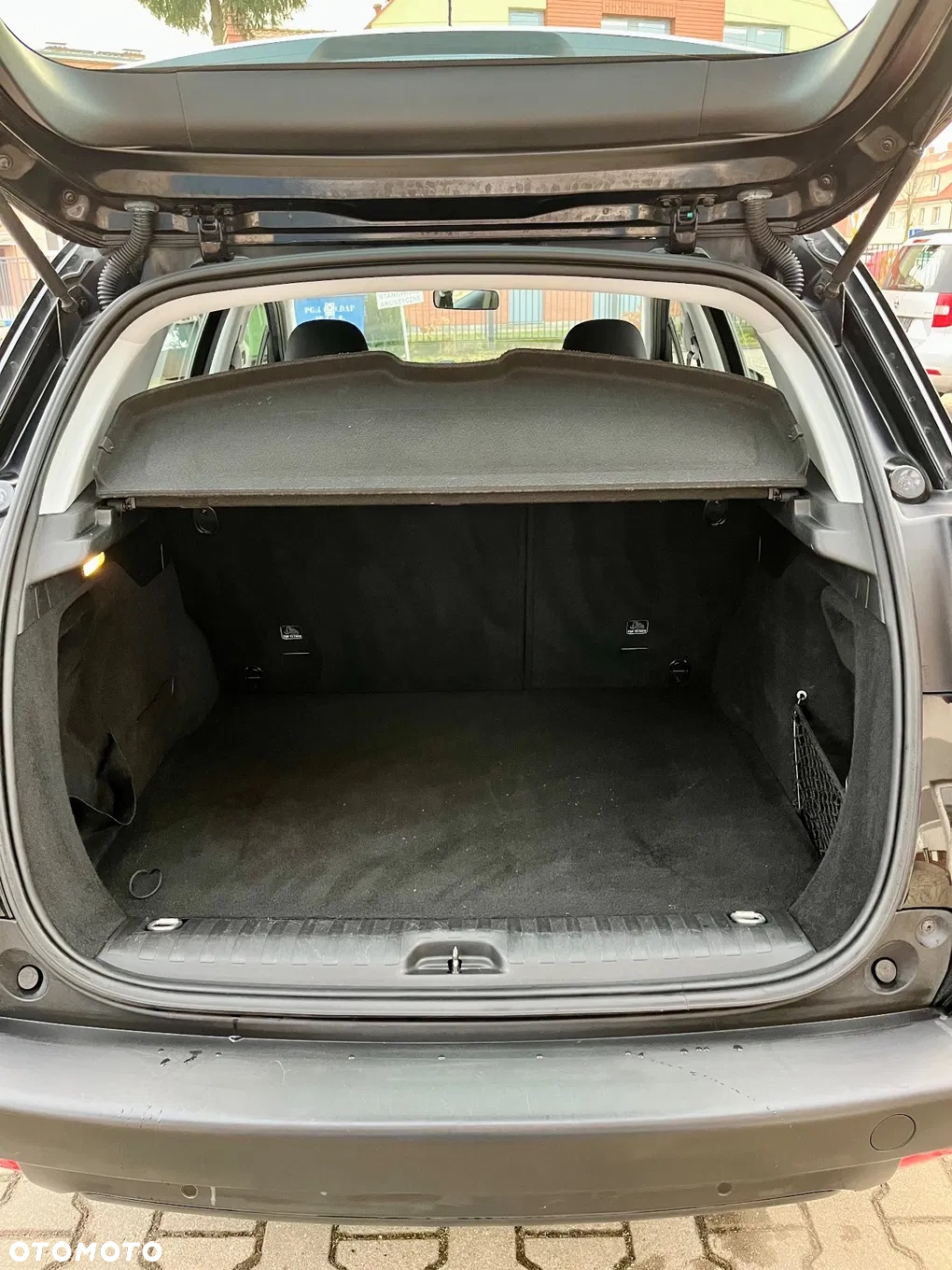 Peugeot 2008 1.2 Pure Tech Style S&S - 36