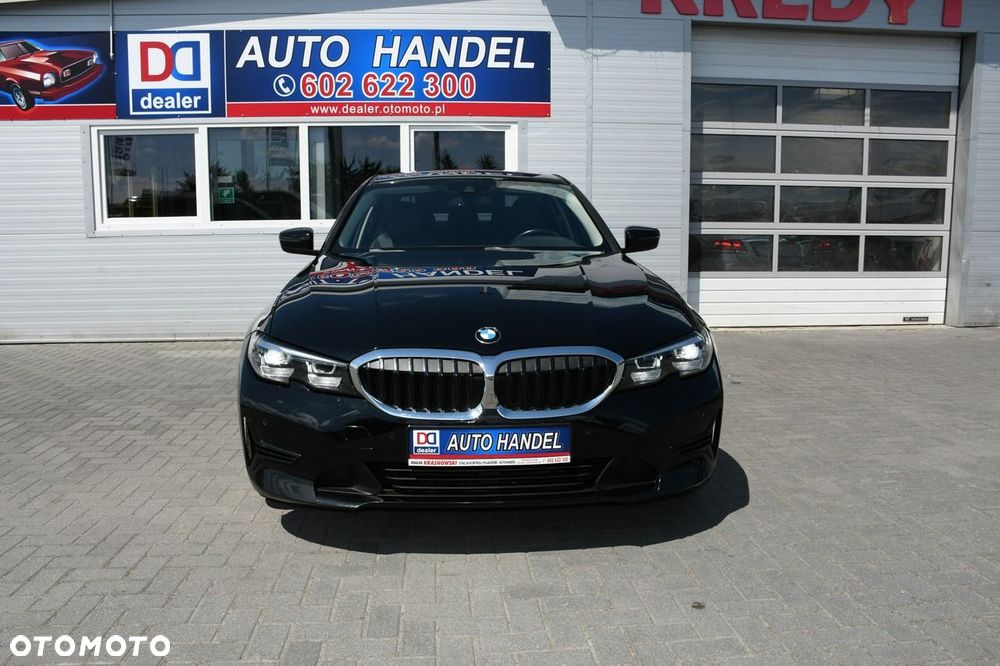 BMW Seria 3 320d mHEV - 9