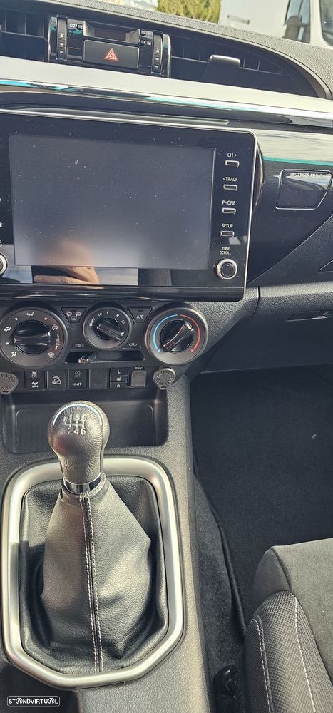 Toyota Hilux - 3