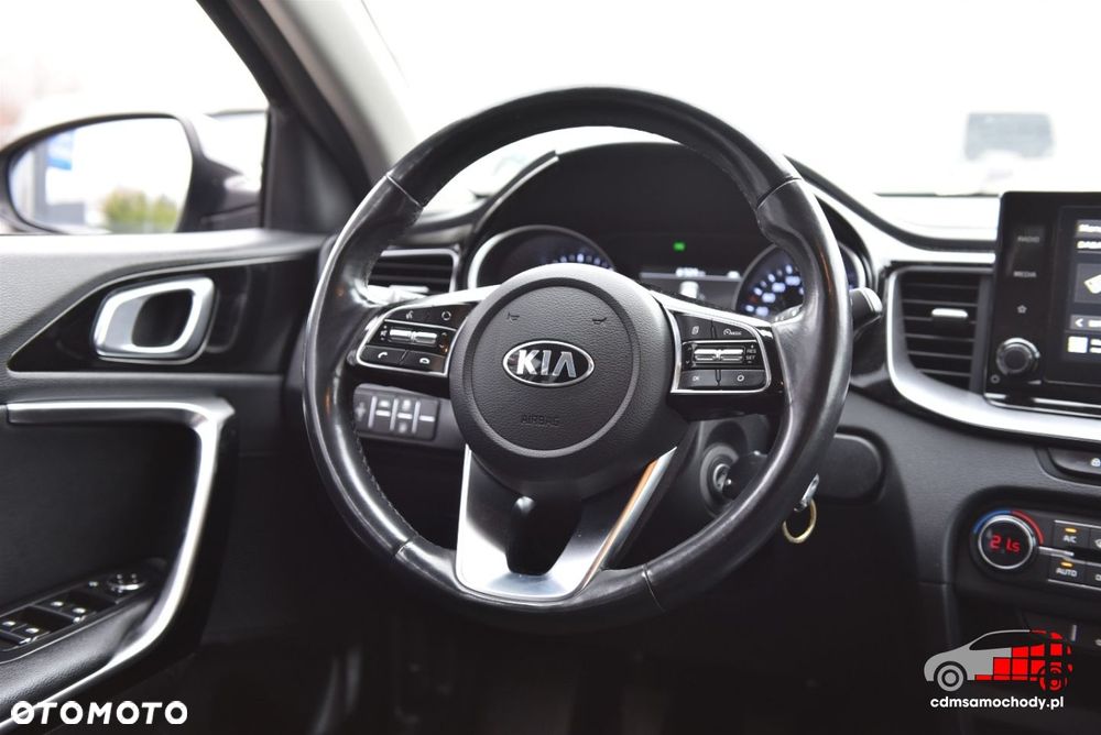 Kia Ceed - 21