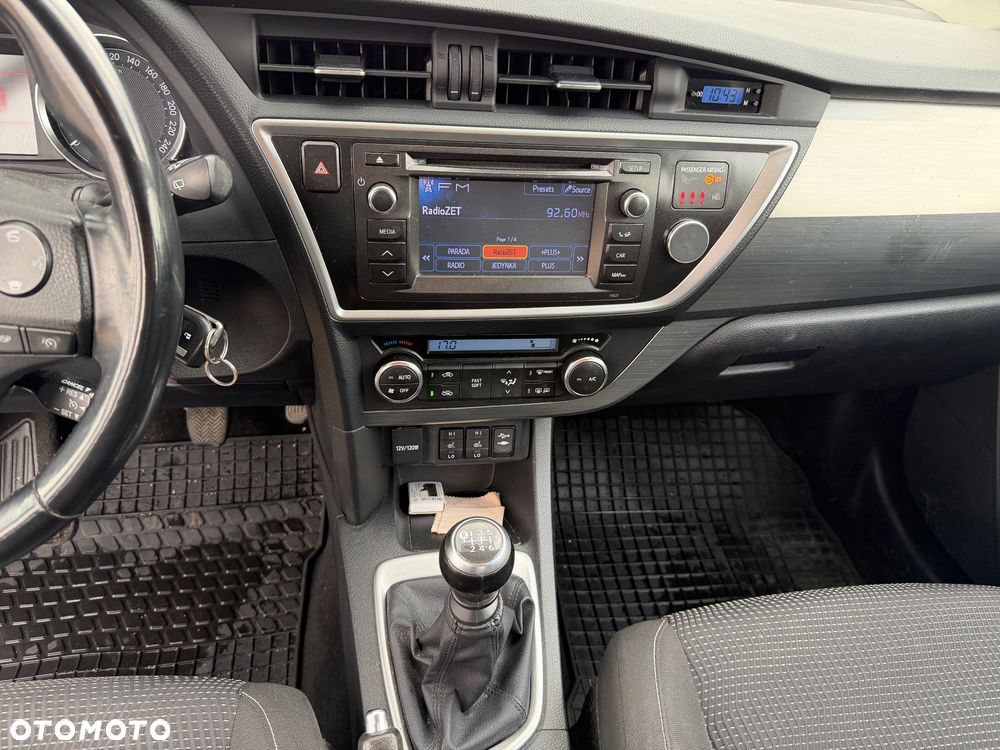 Toyota Auris 2.0 D-4D Premium Comfort - 18
