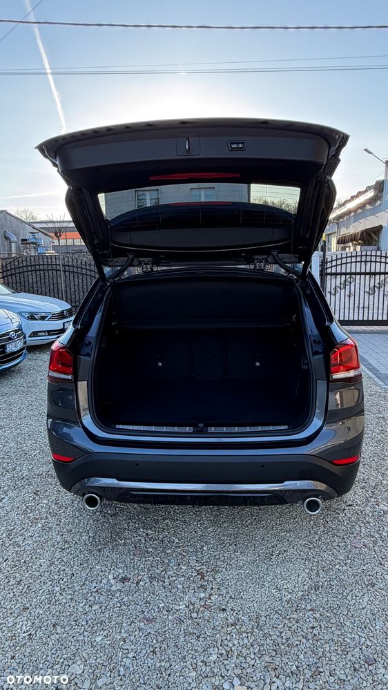 BMW X1 sDrive18d Sport Line - 13