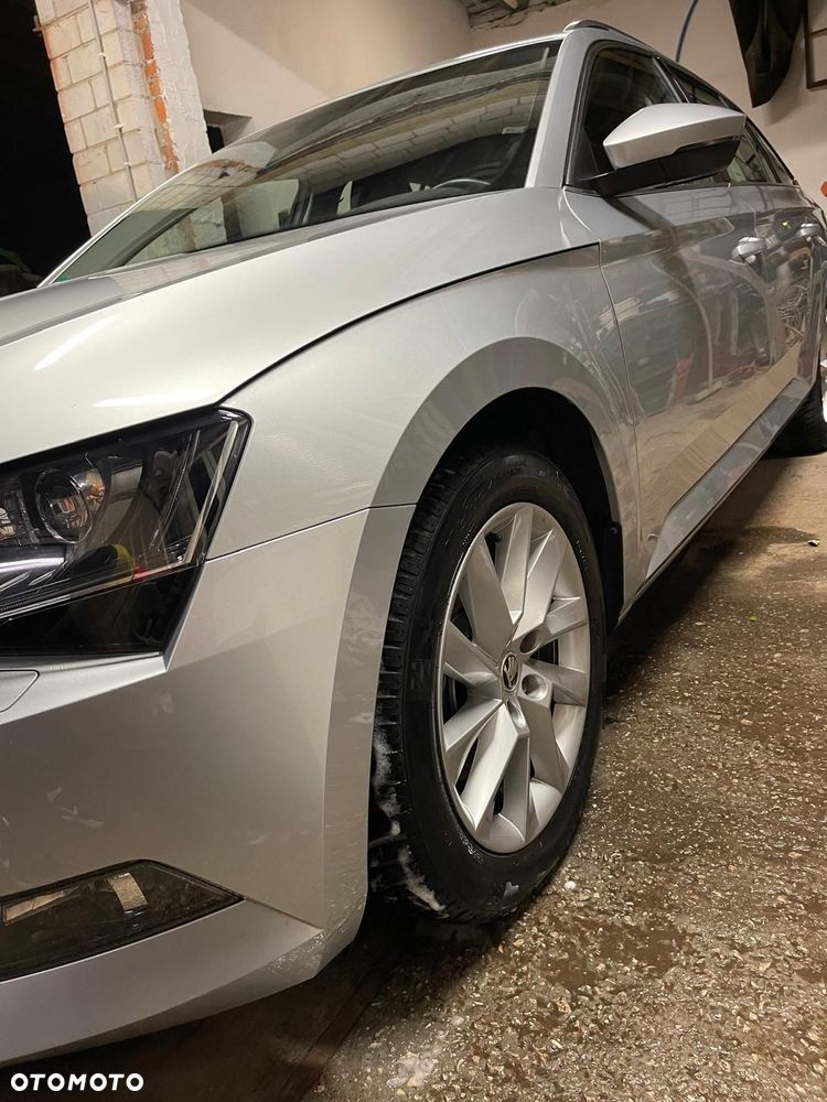 Skoda Superb 1.5 TSI ACT Ambition DSG - 7