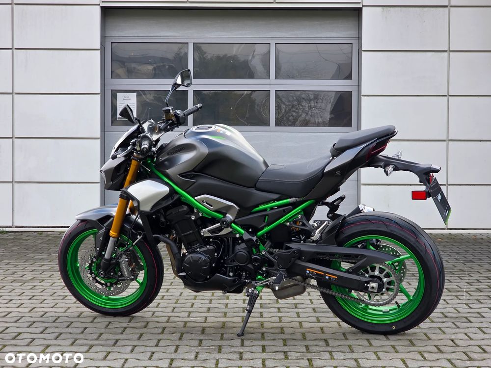 Kawasaki Z 900 - 12