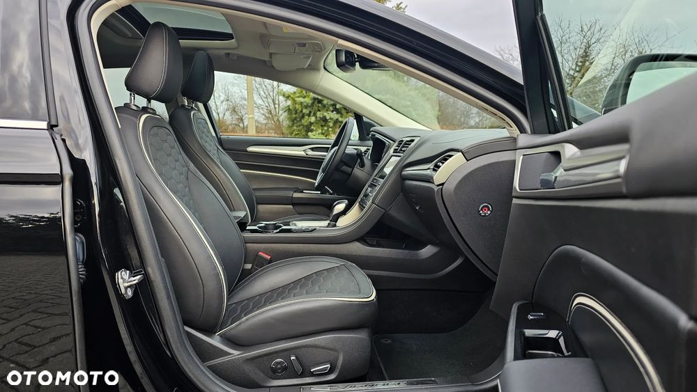 Ford Mondeo - 35