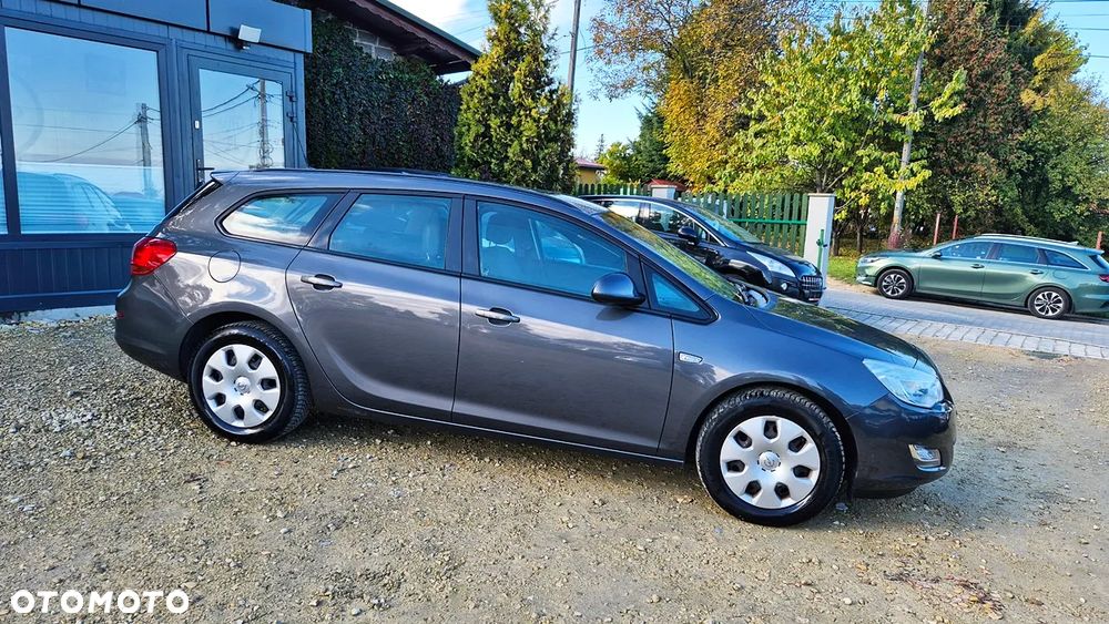 Opel Astra 1.4 Turbo Exklusiv - 11