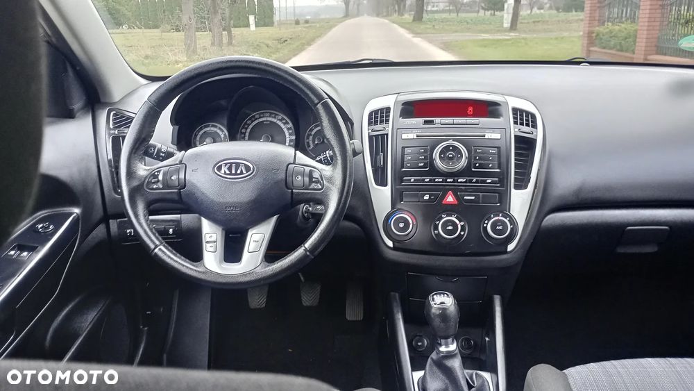 Kia Ceed 1.4 CVVT Attract - 5