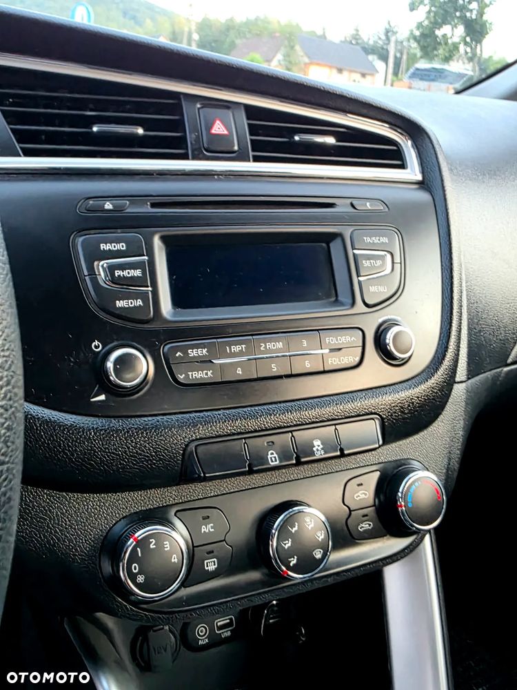 Kia Ceed 1.4 L - 13