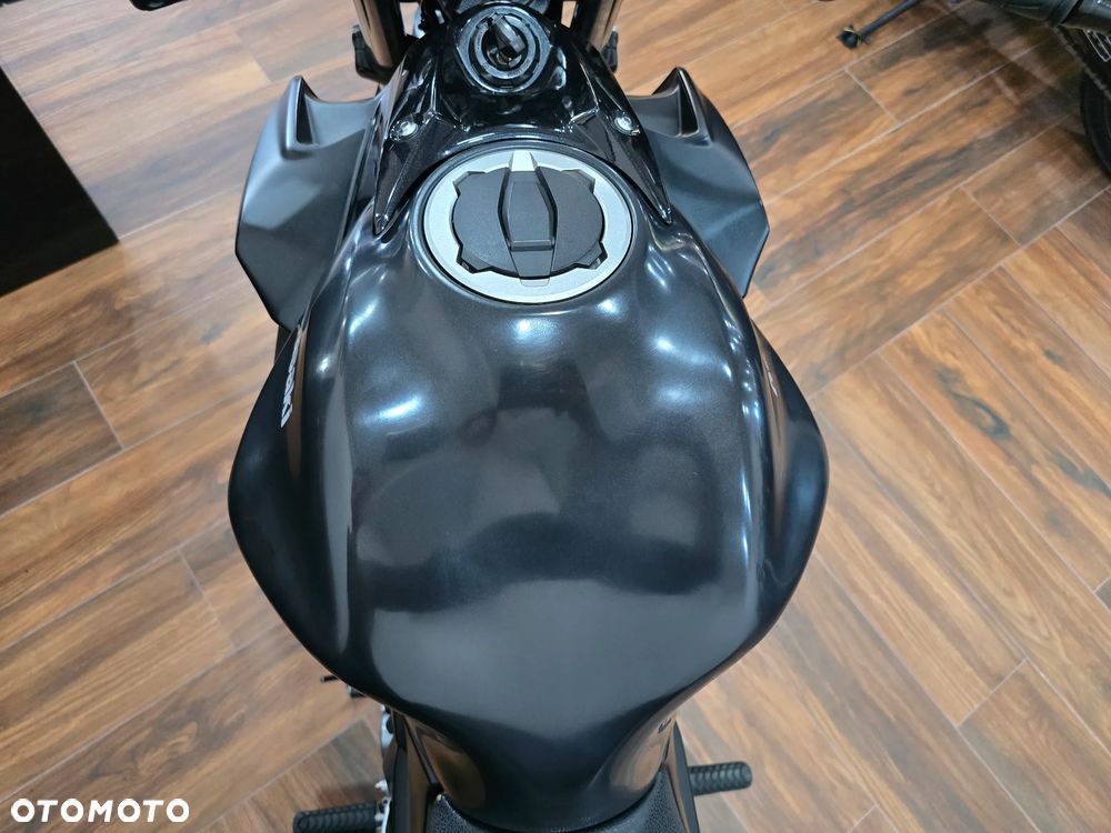 Kawasaki Z 650 - 18