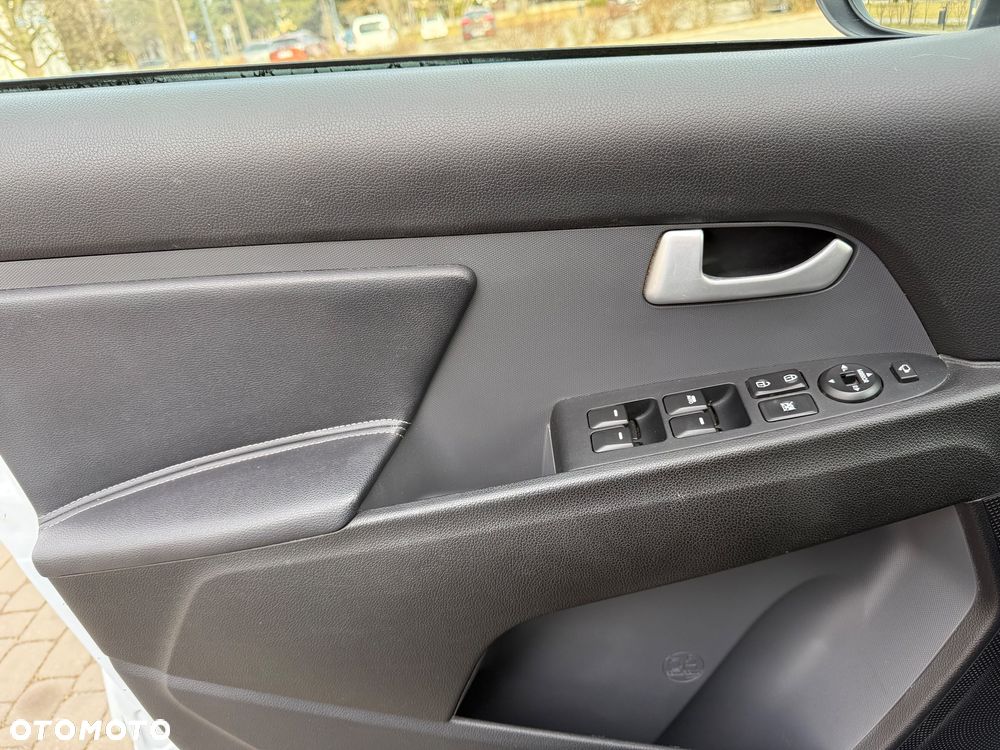 Kia Sportage 2.0 CVVT 4WD Spirit - 25