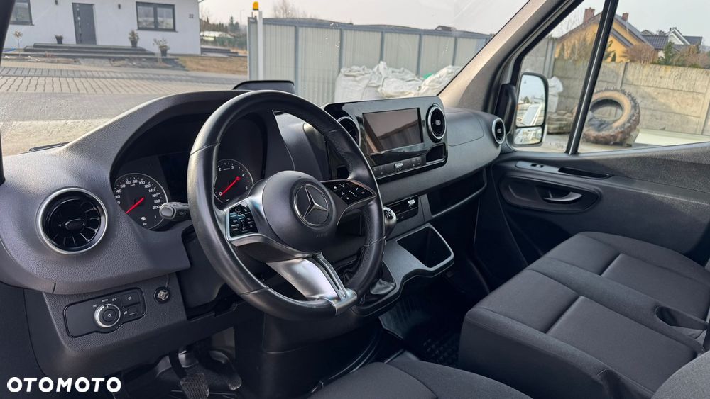Mercedes-Benz Sprinter Standard PRO 907.233 - 13