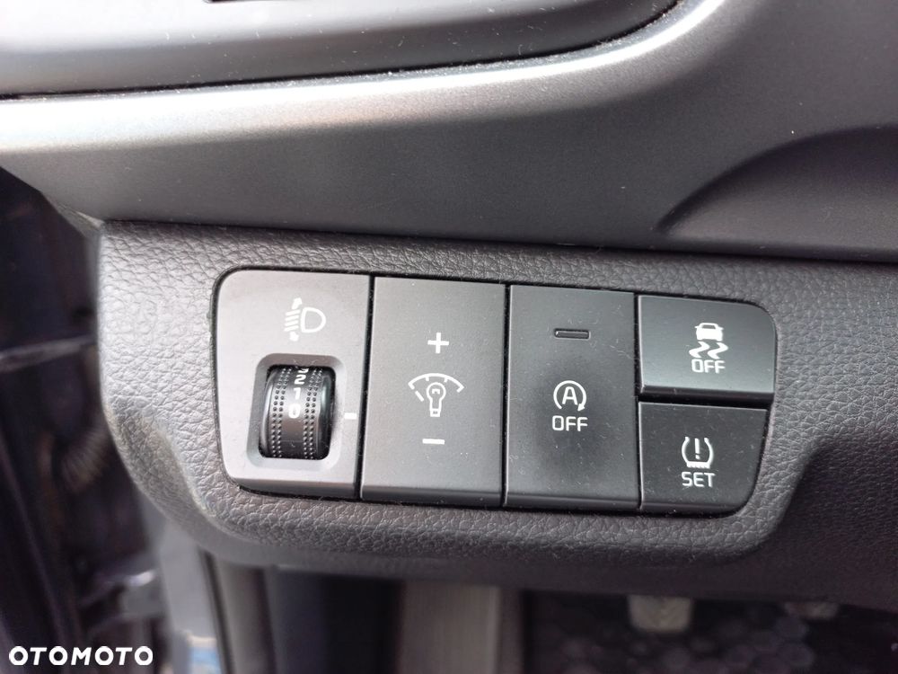Kia Stonic 1.2 L - 23