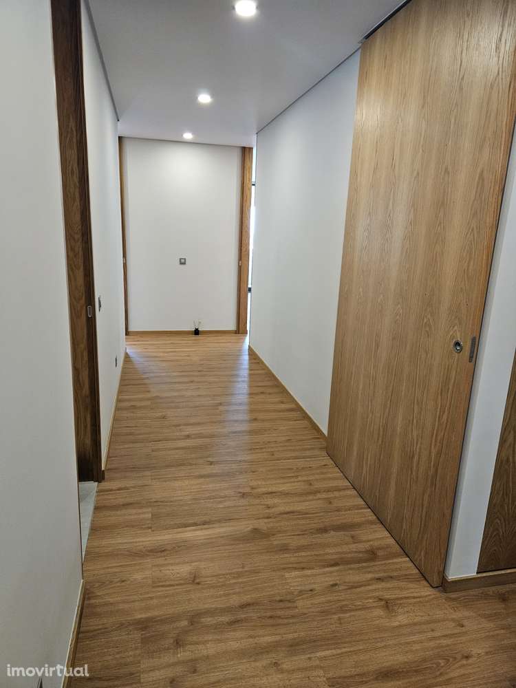 T3+1 NO PORTO RAMADA ALTA, PRC MARQUÊS. - Grande imagem: 4/11