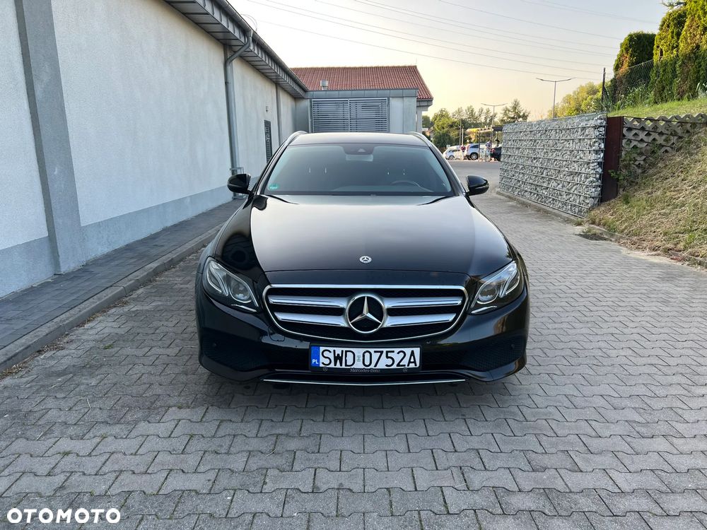Mercedes-Benz Klasa E 220 d 4Matic 9G-TRONIC - 11