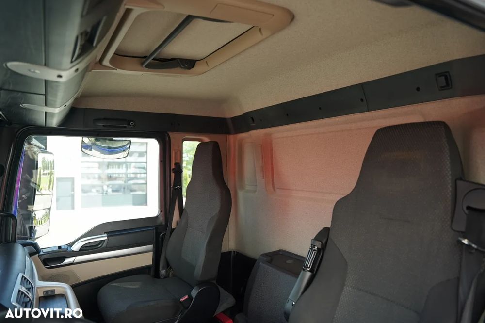 MAN TGS 35.460 / 8x4 / REAR TIPPER / HYDRAULIC FLAP / NAVI / AUTOMATIC - 31