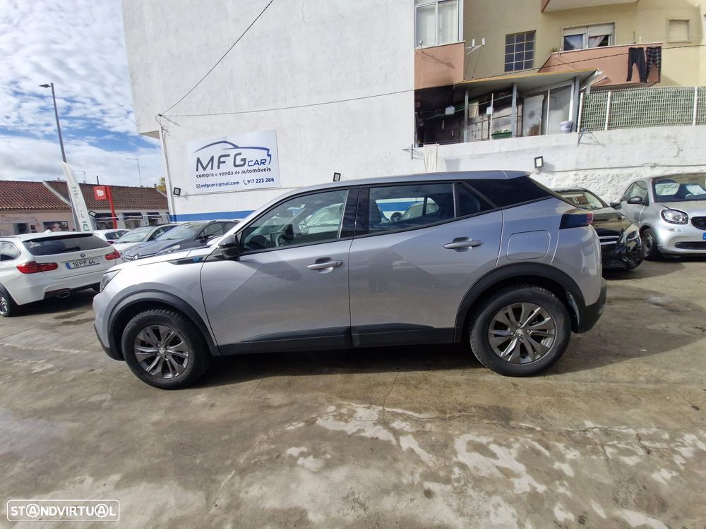 Peugeot e-2008 50 kWh Allure - 3