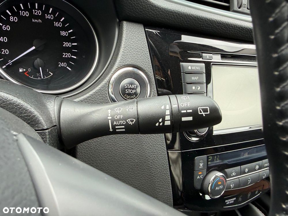 Nissan Qashqai 1.3 DIG-T N-Connecta - 29