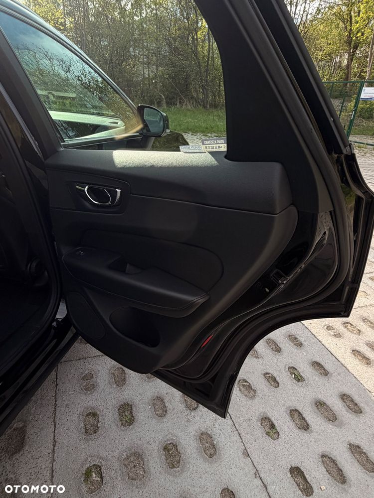 Volvo XC 60 T5 GPF Momentum - 21