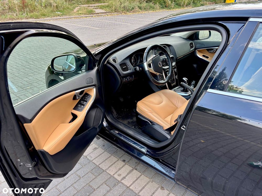 Volvo V40 T3 Drive-E Inscription - 4