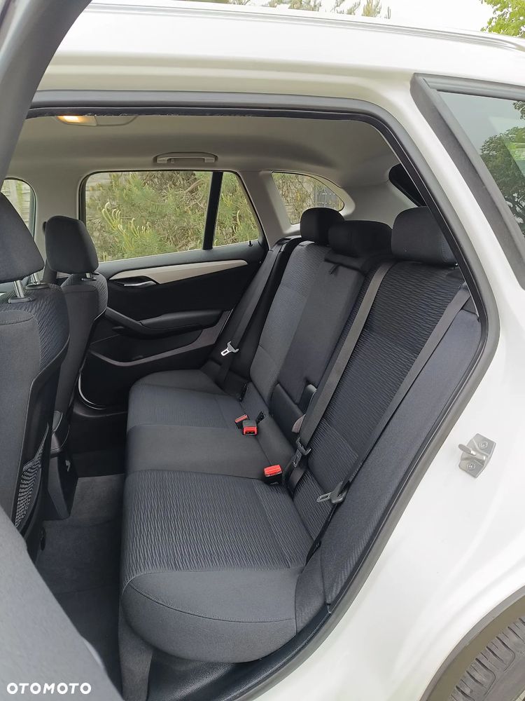 BMW X1 sDrive18d xLine - 26