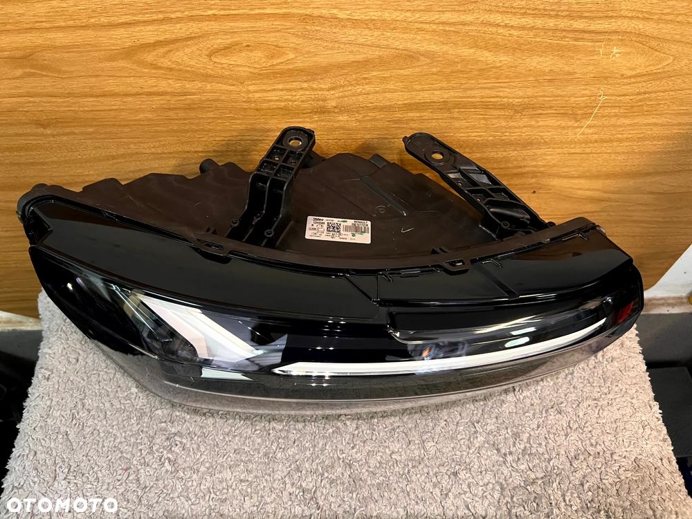 DACIA DUSTER III 2024- LAMPA PRAWY PRZÓD PRAWA PRZEDNIA REFLEKTOR ŁADNY ORYGINAŁ EUROPA 260107725R - 2