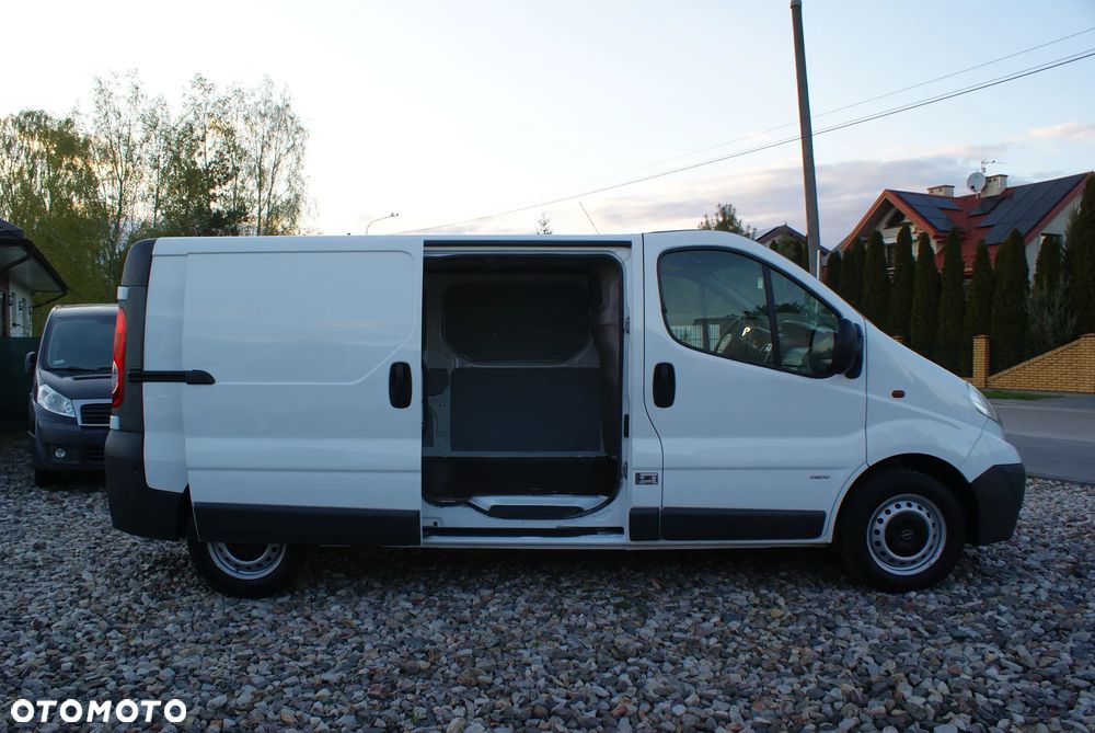 Opel Vivaro - 14
