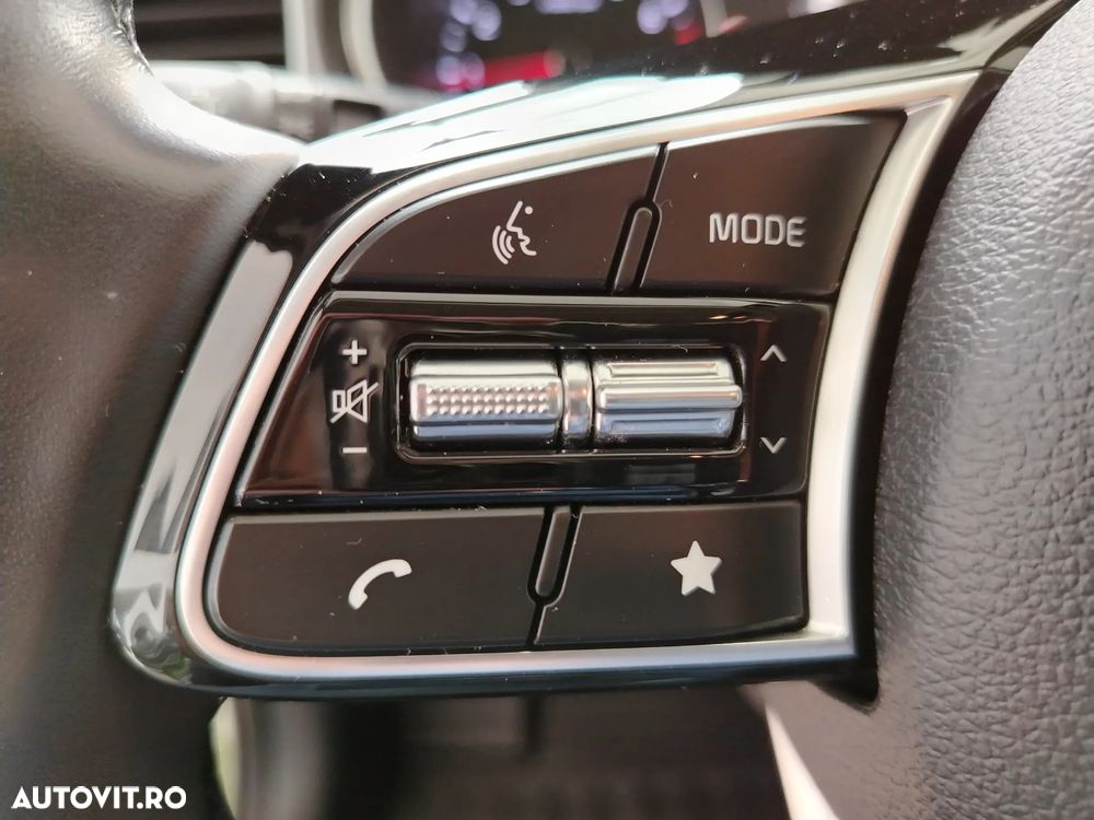 Kia XCeed 1.5 T-GDI 7DCT City - 16