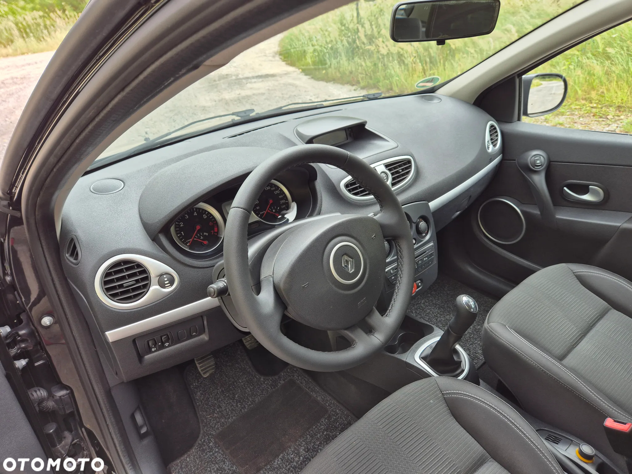 Renault Clio 1.2 16V Tech Run - 13
