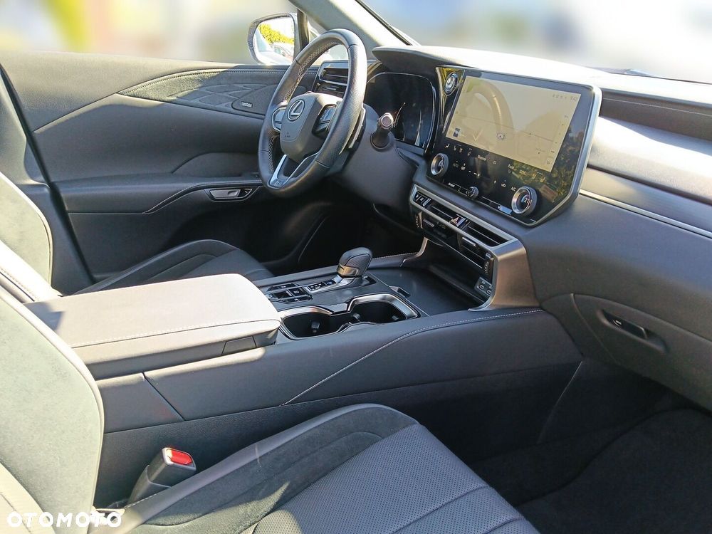 Lexus RX - 9