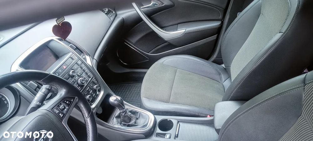 Opel Astra IV 1.4 T Cosmo - 11